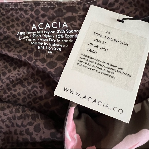 ACACIA Avalon one piece in Hilo - Picture 8 of 8